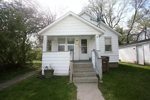 1023 Cherrylawn Dr, Pontiac, MI 48340
