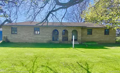 10054 Linden Rd, Mundy, MI 48439