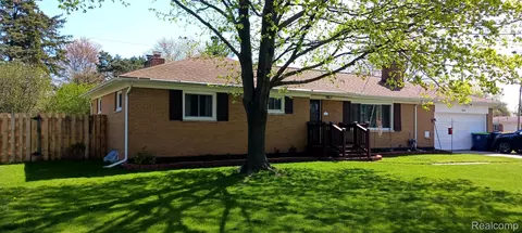 2856 Reppuhn Dr, Saginaw, MI 48603