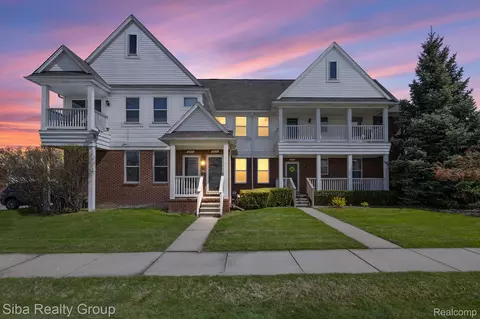 29113 Philadelphia Dr, Chesterfield, MI 48051