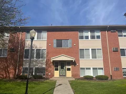 7346 Central St #2, Westland, MI 48185