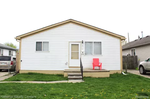 8716 Timken Ave, Warren, MI 48089