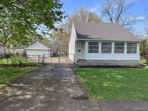 24871 Midland, Redford, MI 48239