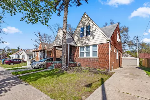 16162 Strathmoor St, Detroit, MI 48235