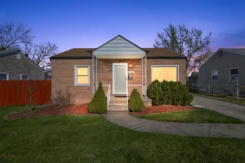 17515 Reno St, Riverview, MI 48193