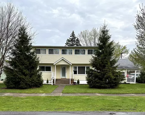 32120 Bock St, Garden City, MI 48135