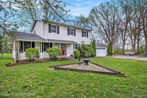 12510 Scott Rd, Davisburg, MI 48350