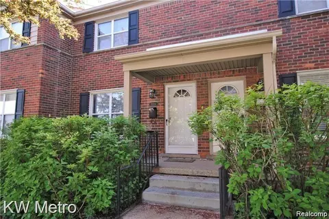 3228 Coolidge, Royal Oak, MI 48073