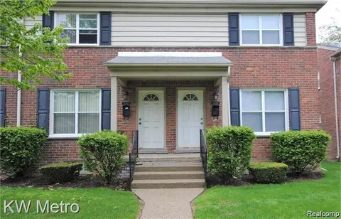 3250 Coolidge Hwy #4-25, Royal Oak, MI 48073