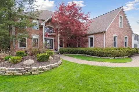 3615 Lakewood Shores Dr, Genoa, MI 48843