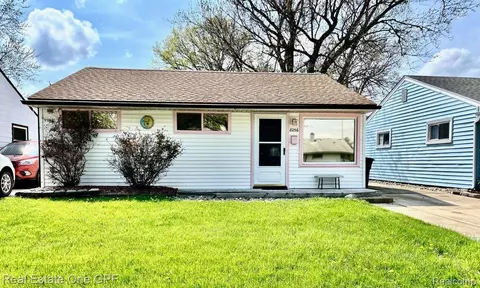 8256 Birch St, Taylor, MI 48180