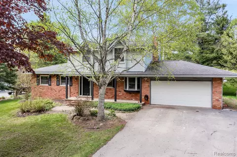 8183 Reese Rd, Clarkston, MI 48348