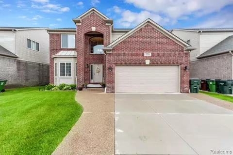 5793 Valyn, Utica, MI 48317