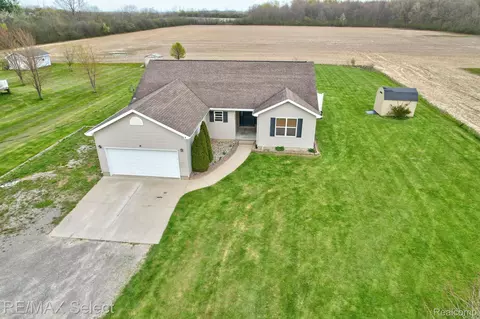 8334 N Bray Rd, Mount Morris, MI 48458