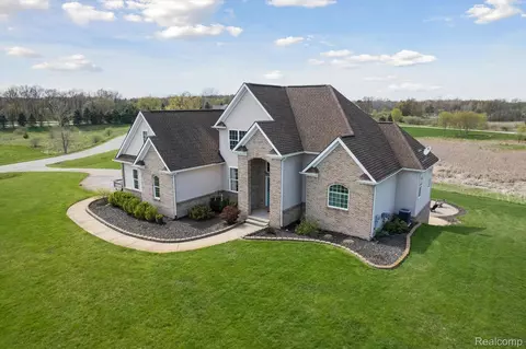 1157 Marsh Rdg, Brighton, MI 48114