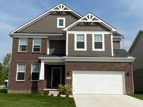 4535 Paradise Pkwy, Milford, MI 48381
