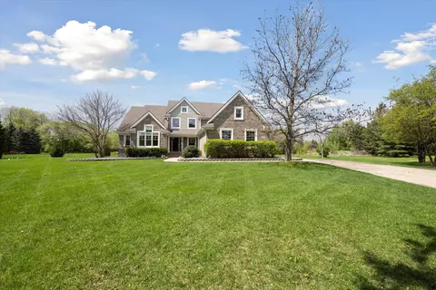 173 Gailes Crt Ct, Highland, MI 48357