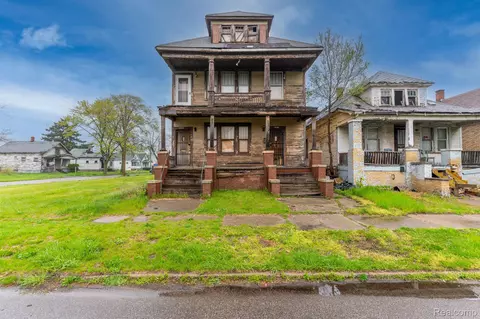 12284 Maine St, Hamtramck, MI 48212
