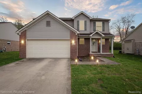 38689 Shelby Dr, Westland, MI 48186