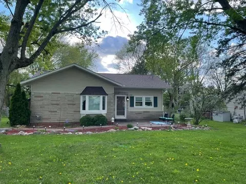 6138 Springdale Blvd, Grand Blanc, MI 48439