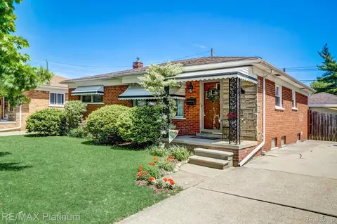 9283 Vine Ave, Allen Park, MI 48101