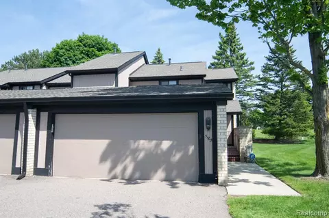 5160 Rock Run, West Bloomfield, MI 48322