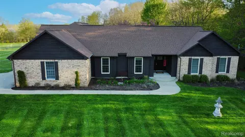 1525 W Reid Rd, Mundy, MI 48507