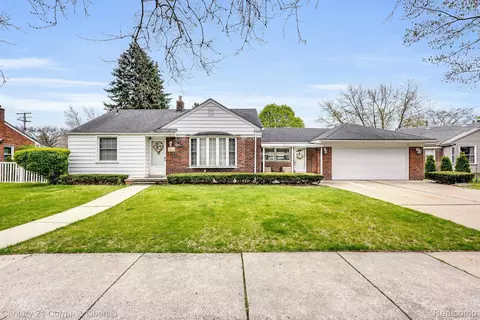 18925 Carlysle St, Dearborn, MI 48124