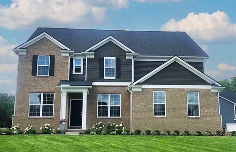 23159 Richard Crt Ct, South Lyon, MI 48178