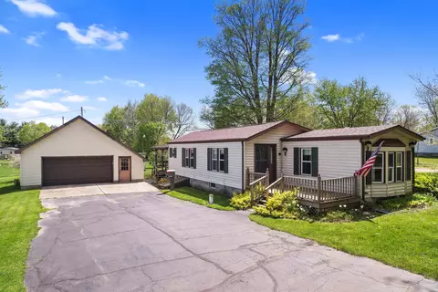 11161 S Morrice Rd, Morrice, MI 48857