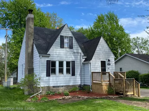 3418 Seebaldt Ave, Waterford, MI 48329