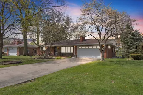 18424 Nadol Dr, Southfield, MI 48075