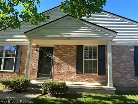 7777 Lake Ridge Dr, Waterford, MI 48327
