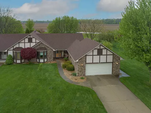 6048 Oak Creek Dr, Mundy, MI 48473