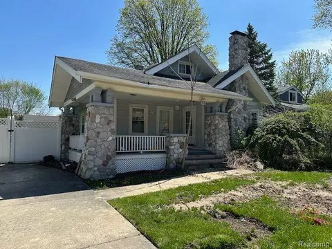 3506 N Main St, Royal Oak, MI 48073