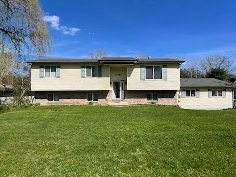 1585 Merkle St, Groveland, MI 48462