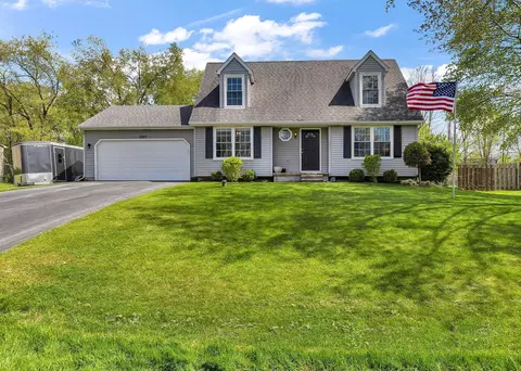 3187 Sandpoint Dr, Brighton, MI 48114
