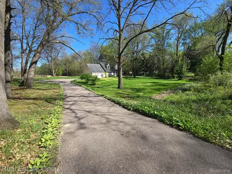 20010 15 Mile Rd, Convis, MI 49068