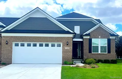 16202 Beech Tree Ln, Clinton Township, MI 48038