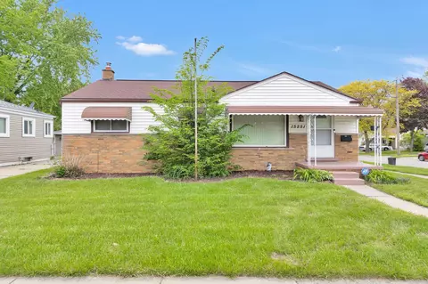 15251 Frazho Rd, Roseville, MI 48066