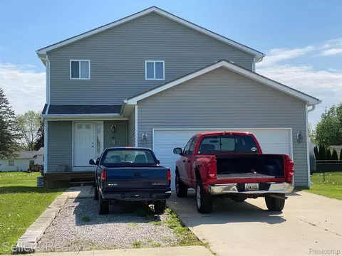3085 Dahlia Dr, Burton, MI 48519