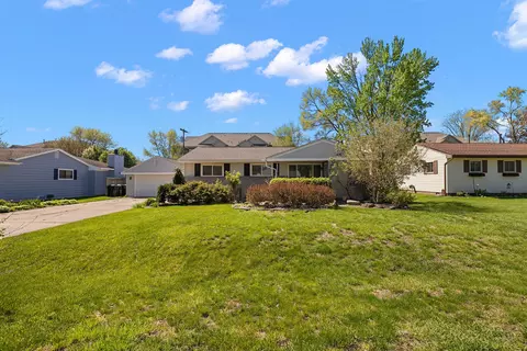 5634 Patricia Ave, Shelby Township, MI 48317