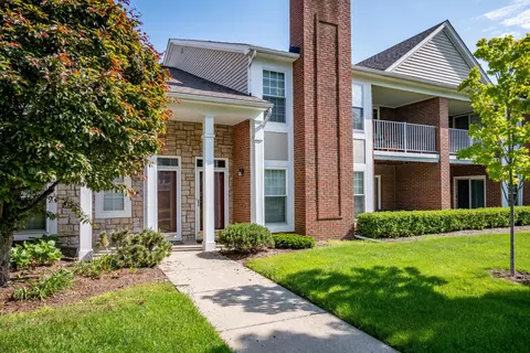 4137 Berkshire Dr, Sterling Heights, MI 48314
