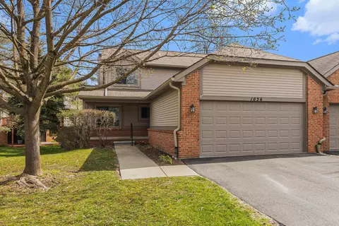1036 Pinewood Crt Ct, Brighton, MI 48116
