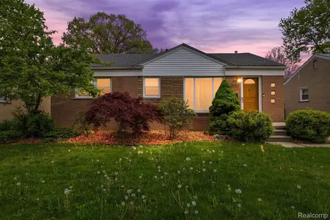 30244 Grandon St, Livonia, MI 48150