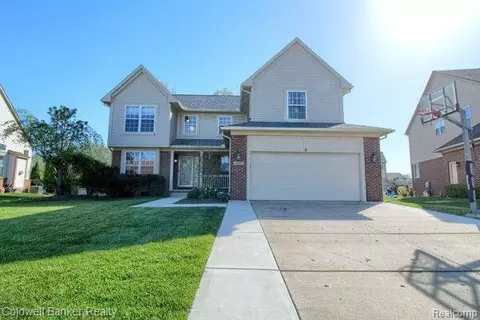 43807 S Timberview Dr, Belleville, MI 48111