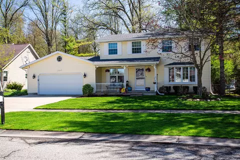 385 Connecticut Ave, Marysville, MI 48040