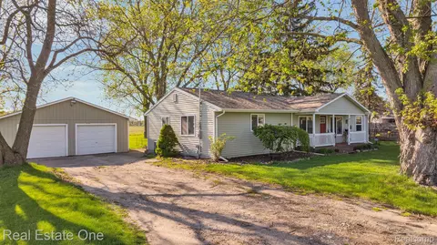8120 Duffield Rd, Gaines, MI 48436