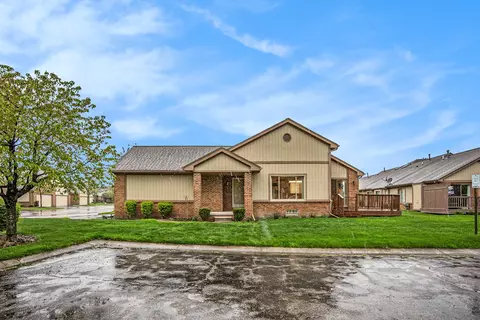46865 High Mdws, Macomb, MI 48044