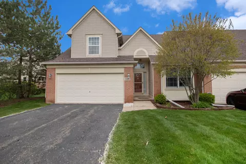 5441 Greenway Dr #64, Trenton, MI 48183